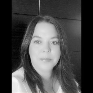 Meet your Posher, Amy joy